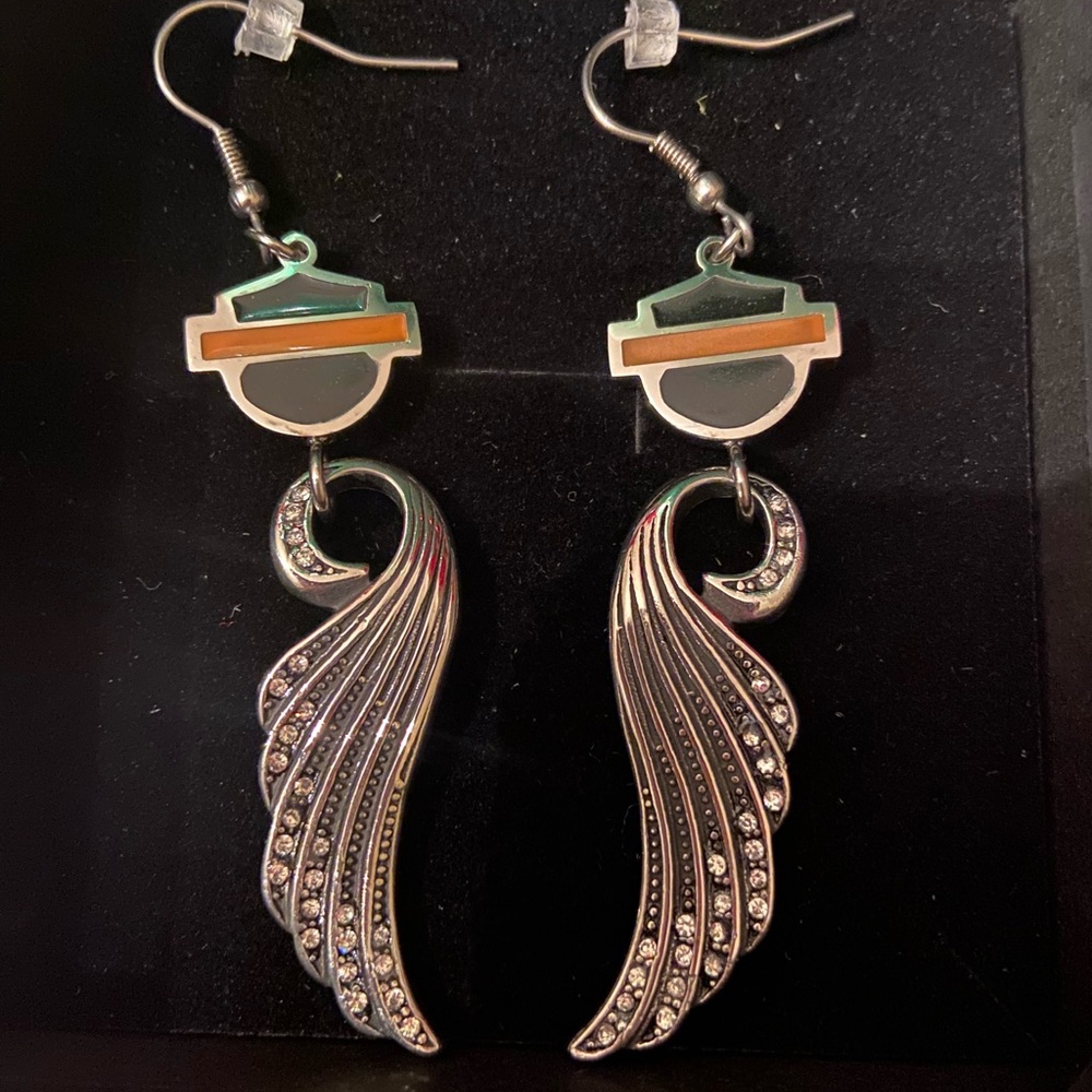 HD Rhinestone Wing Earrings - Picture 1 of 5